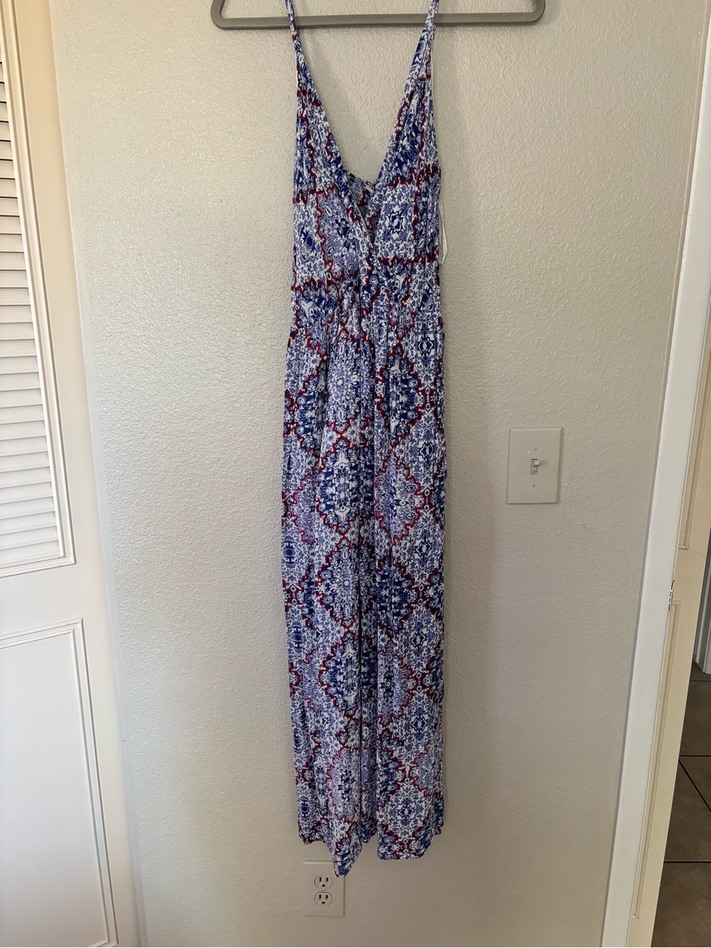 Sleeveless Blue and White Printed Maxi Dress